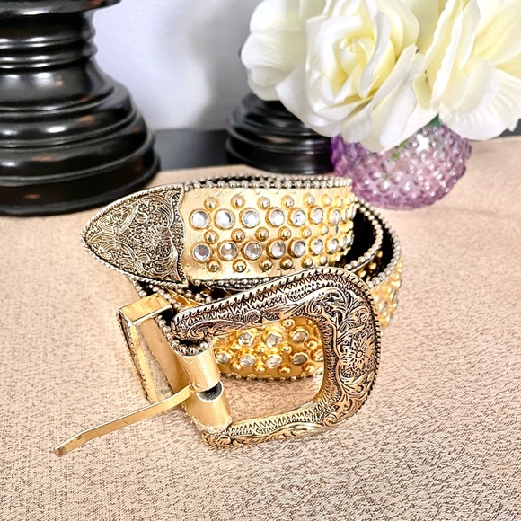 Women’s Rhinestone Gold Buckle Studded Belt - Picture 2 of 12